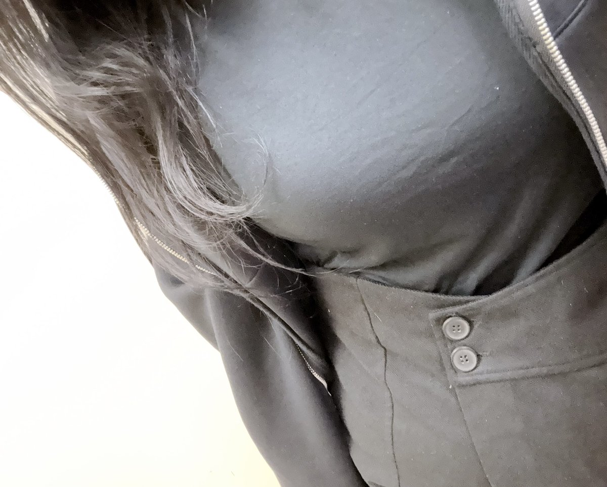 Snowhksnow tweet media