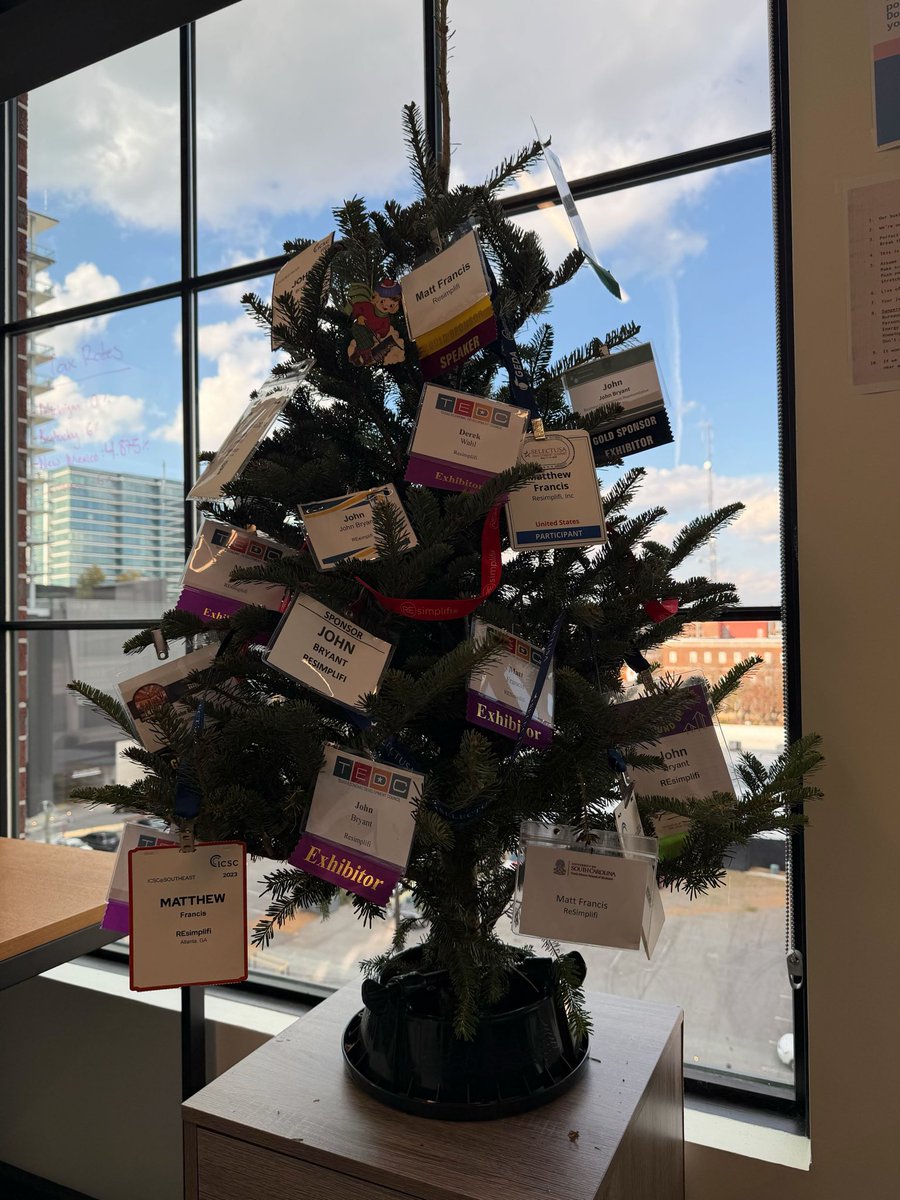 Show me a better office Christmas tree