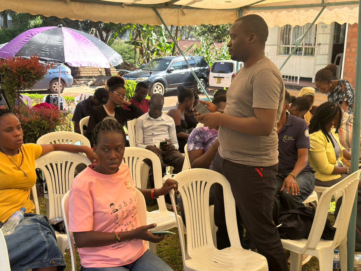 chapchapUg's tweet photo. We have kicked off hands-on SME training under the #10XProgram with support of @UNCDF, focused on digital financial record-keeping. Using the #ChapChapShop,# MSEs can maintain accurate records that strengthen their financial profiles and improve access to digital credit. https://t.co/8Ij1dINKL9