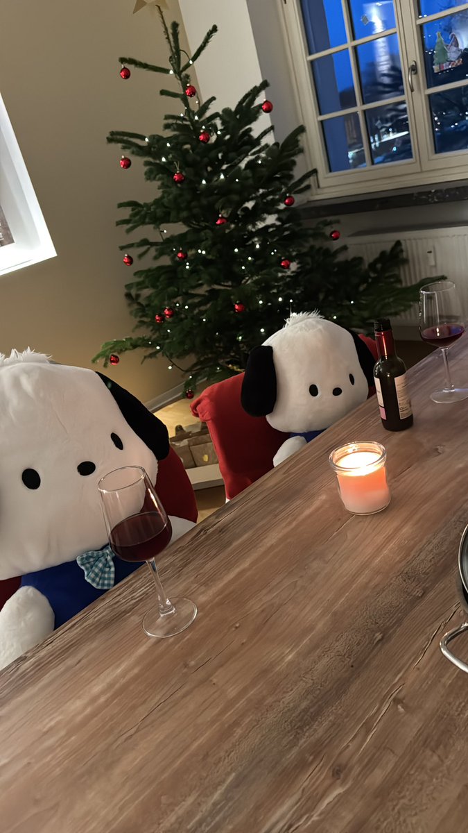 TFrizon's tweet photo. @EyPuppee Selbstverständlich auch für die Kleinen❤️🍷🍇 https://t.co/1KEpiz95fG