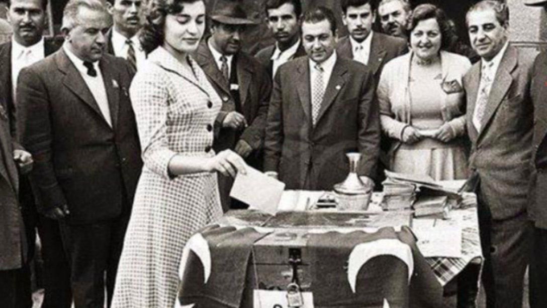 5 Aralık Dünya Kadın Hakları Günü kutlu olsun! 

Dünyada birçok ülkeden önce, Türkiye Cumhuriyetinde kadınlara seçme ve seçilme hakkının tanındığı 5 Aralık 1934 tarihinin yıldönümünü kutluyoruz! Özgürlük ve eşitlik mücadelesinde tüm Türk kadınlarının yanındayız!

#OyveÖtesi