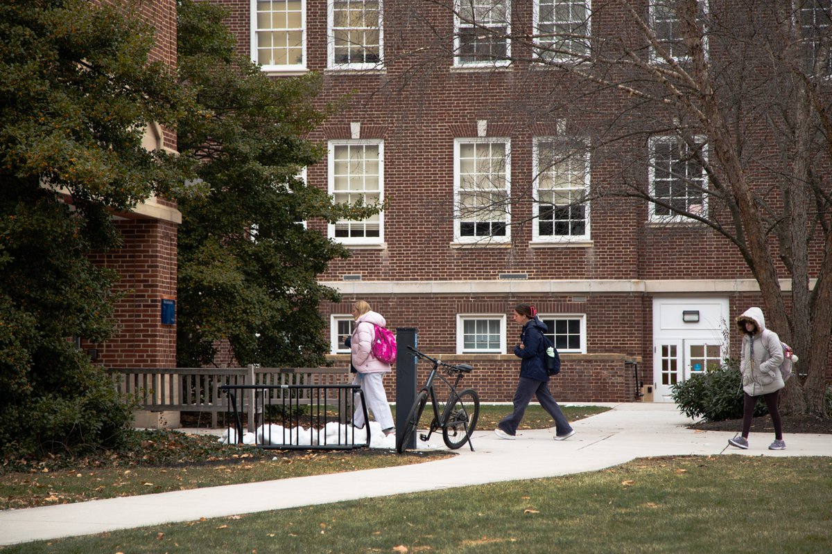 gettysburg's tweet photo. Closing out the last day of fall semester classes with gratitude for our students’ hard work and everything they’ve accomplished since August. 🧡💙

#DoGreatWork https://t.co/qD6mkAEh8T