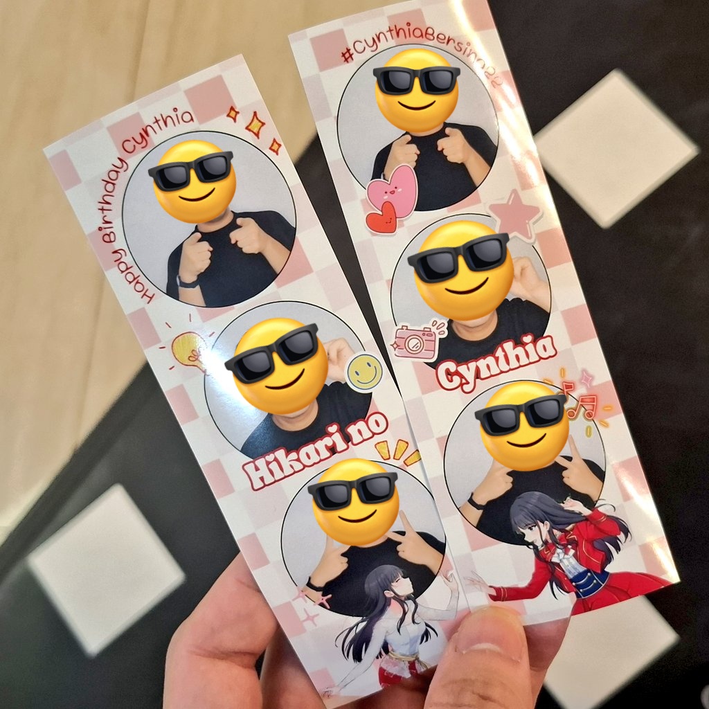 franareia__'s tweet image. Syukur hari ini.

- H-25, bisa menyapamu kala hi-bye.
- Nomor rulet dua puluh dua, sesuai usiamu, meski tak sampai ke kursi foto.
- Tapi masih bisa berfoto di photobooth birthday-mu.
- Ada juga surat yang tak terbaca, padahal udah sesuai dengan rasa Bihunku (Bakso), yang hari ini…