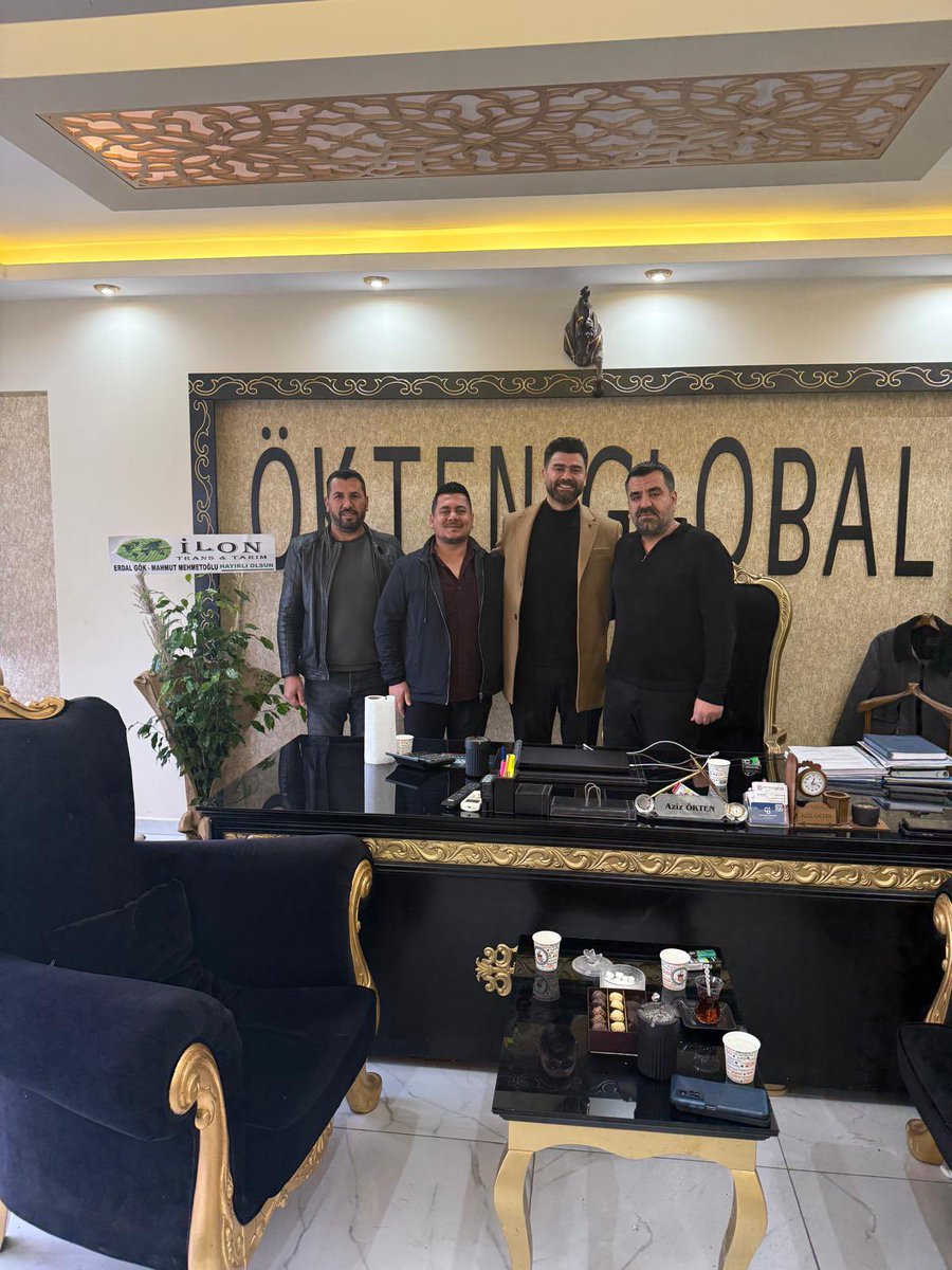 Bugün, Mersin’de bizlere hayırlı olsun ziyareti yapan sevgili hemşehrilerimiz, aile dostlarımız İlon trans ve tarım sahipleri sayın Erdal Gök ile sayın Mahmut Mehmetoğlu ile birlikte, sevgili dostumuz Yusuf Arslan’ı misafir ettik.