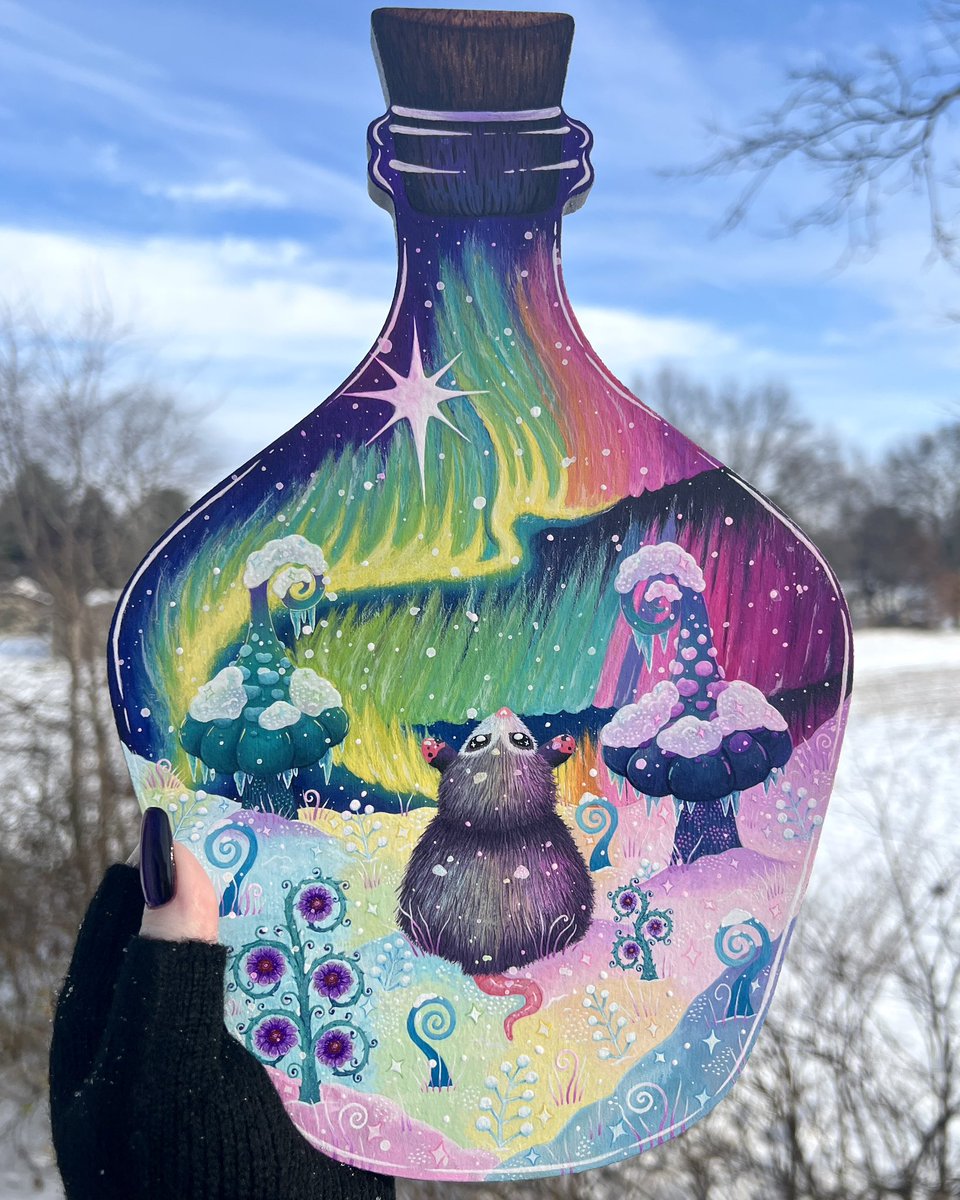 On a snowy mountaintop, a little possum watches in awe as the Aurora paints the sky and their fluffy coat 🩵🖌️✨
New Original on my sh🫟p!