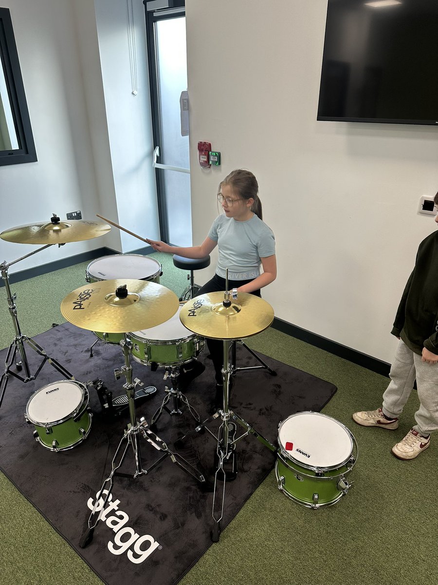 SpringwoodPE's tweet photo. We had a fantastic morning at Base 71, where the children experienced the new Barnsley Youth Zone. They can’t wait for it to open to the public in January #SpringwoodPE congratulations to ‘Black Panther Cake’ for winning the sports competition https://t.co/jidYoLyjur