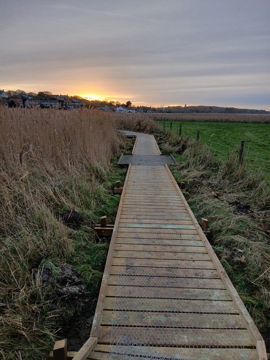 Another section of boardwalk finished at Cley 🎉

The main 360m stretch up to the hides is now complete, &amp; it only took 4 years as work can only take place outside of the breeding season, in winter 🥶 

HUGE thanks to staff &amp; volunteers out in the elements getting this done 💪