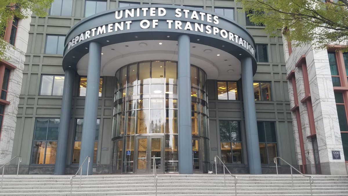 GroundFS's tweet image. A federal court has temporarily halted the Federal Motor Carrier Safety Administration's (FMCSA) interim final rule restricting non-domiciled CDL holders, saving thousands of #truck driver jobs. Read more,
hubs.la/Q03X27X10
#groundshipping #expedited #ftl #ltl