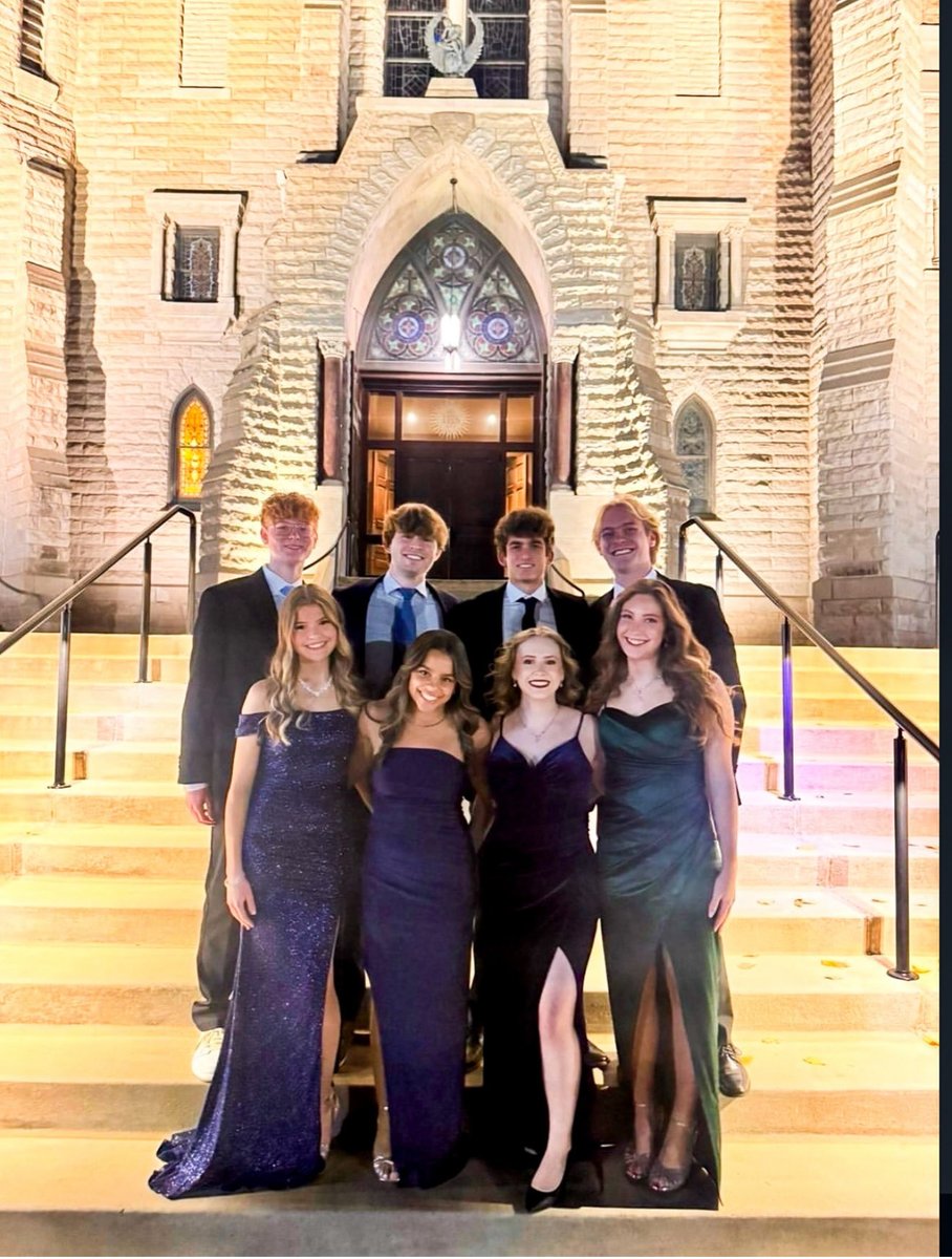 CreightonHonors's tweet image. Over 300 students attended the 4th annual Honors Winter Formal last Saturday! Thank you to everyone who continues to make this event one of the best nights on campus!
