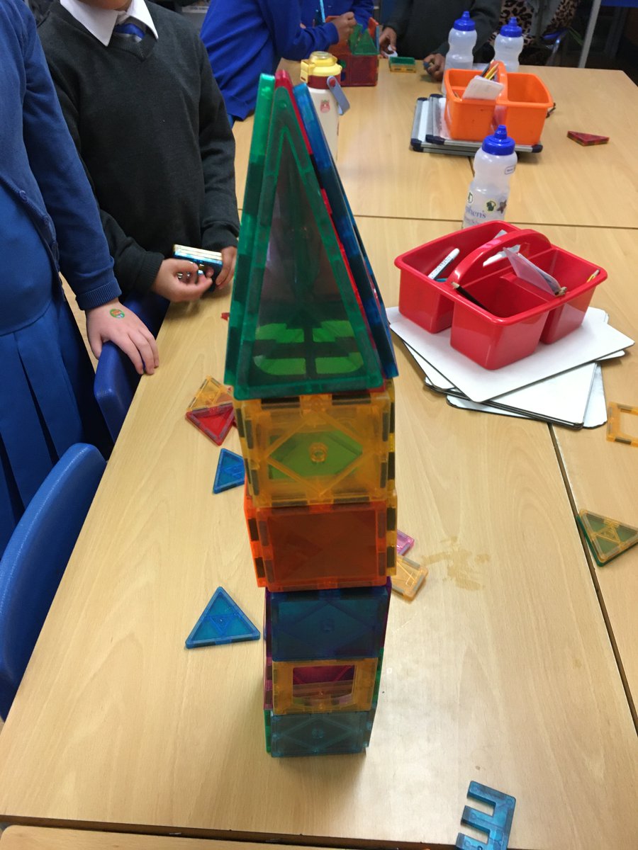 ststephenscps's tweet image. #Year1 have investigated structures as part of our DT project this week. We looked at which shapes made them the strongest, discovering that triangular shapes were best for creating steady structures. #dt #miniengineers