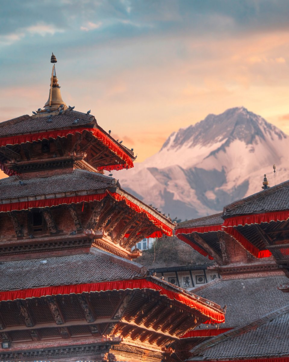 FromSors's tweet image. Morning light on Kathmandu.

Where urban life meets altitude: 1,400 metres above sea level, surrounded on all sides by Himalayan ridges.

#fromsors #Himalayas #shilajitbenefits #shilajitresin #himalayanshilajit #shilajitenergy #mountaineering #mineralrich #wellnessfromwithin