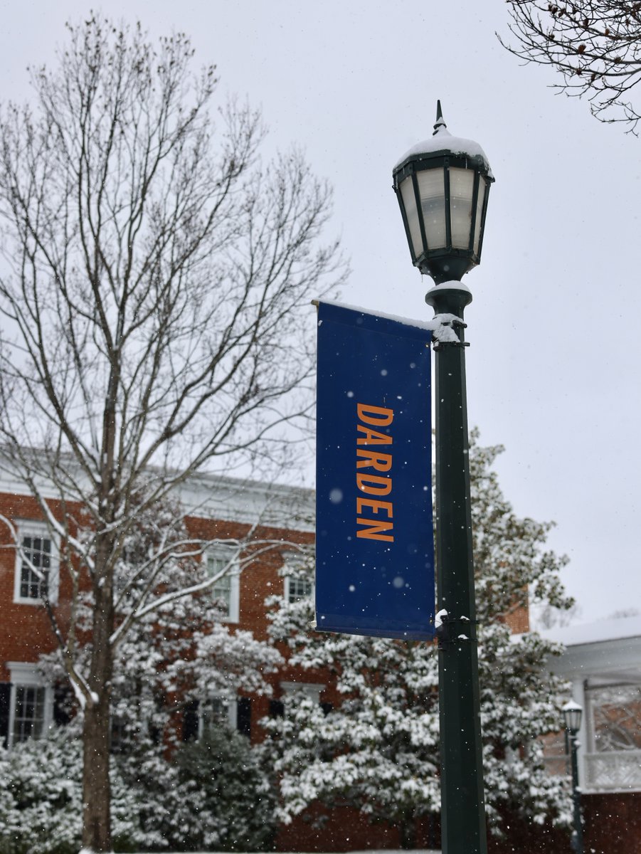DardenMBA's tweet photo. Hoos cold? (We are!) ❄️☃️ https://t.co/ZsGtiUgZN3