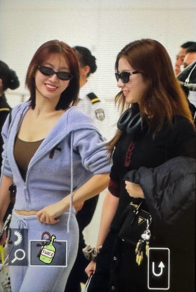 Cyan Hints tweet media