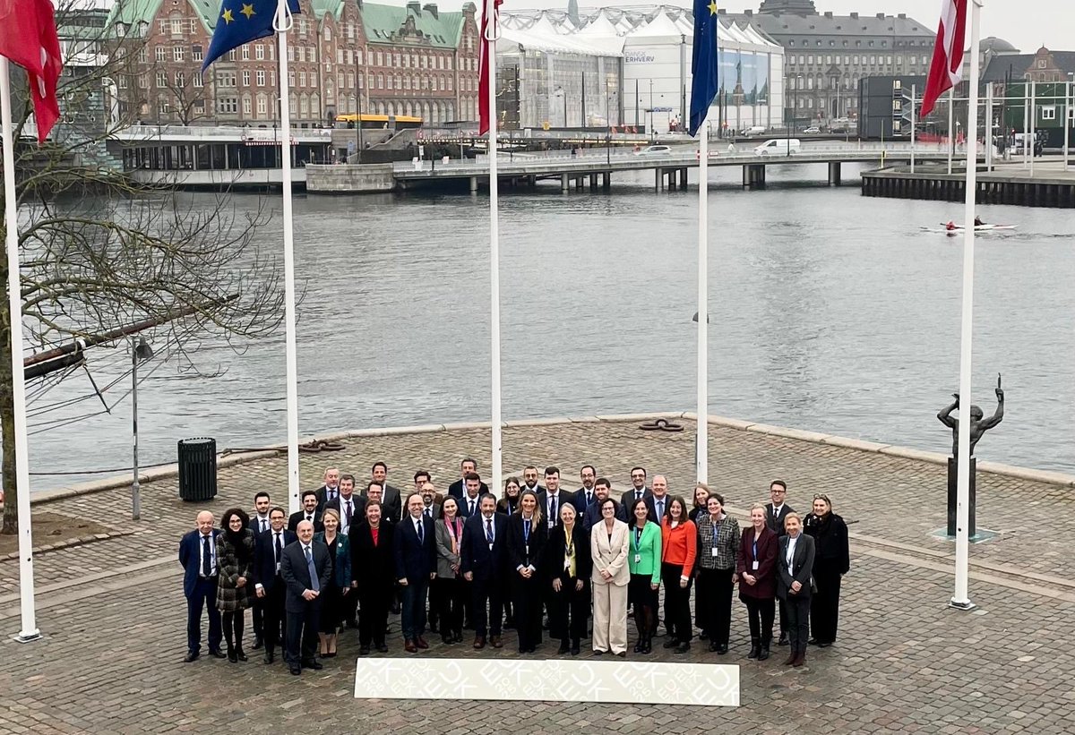 Productive meeting with fellow #MENA Directors in Copenhagen today. 

📑 We exchanged on:
- EU support to the US Peace plan, in line with our principles 
- ⁠main lines for the Middle East strategy
- ⁠developments in North Africa.

Tak <a href="/DanishMFA/">Denmark MFA 🇩🇰</a> <a href="/eu2025dk/">Danish Presidency of the Council of the EU 2025</a> 🙏🏽