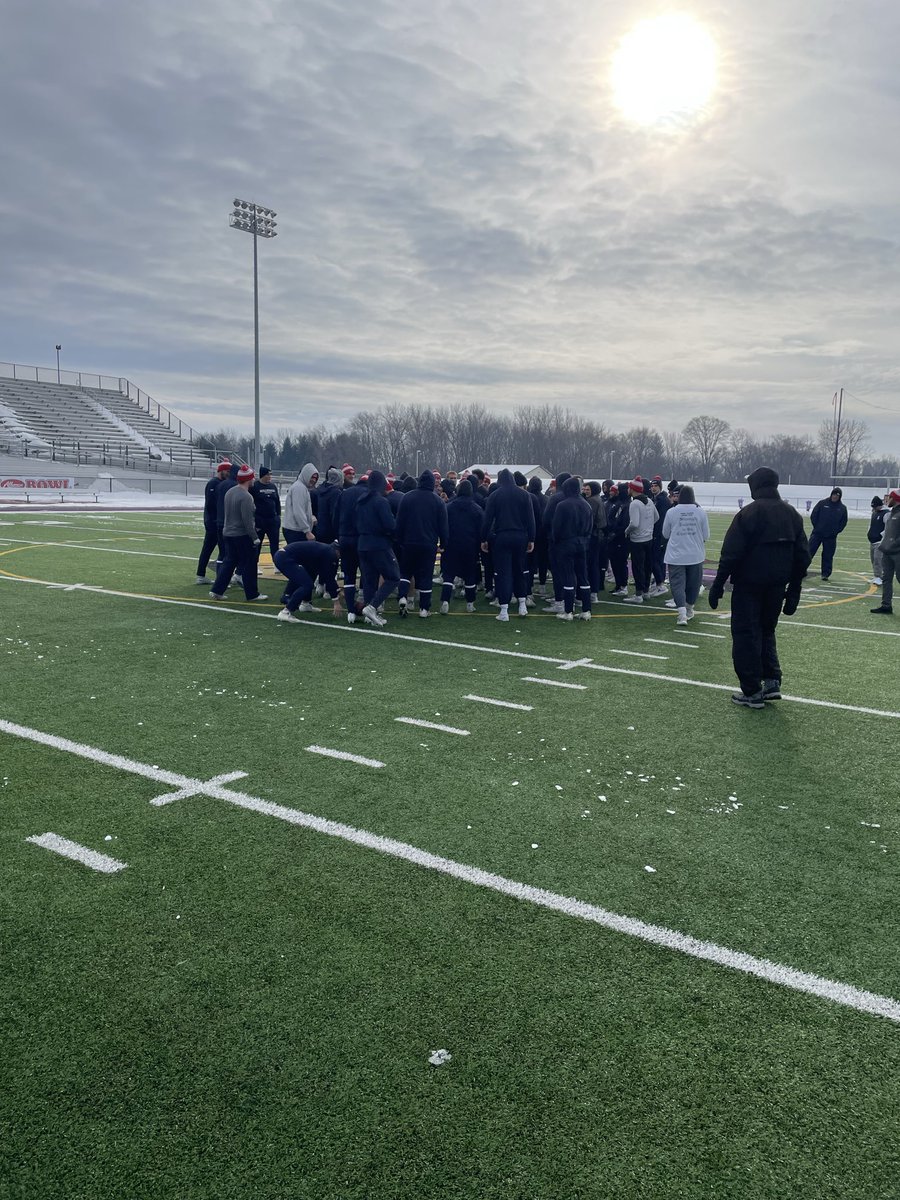 One step closer to Game Day!

#TheDale #CandyBowl  🍬