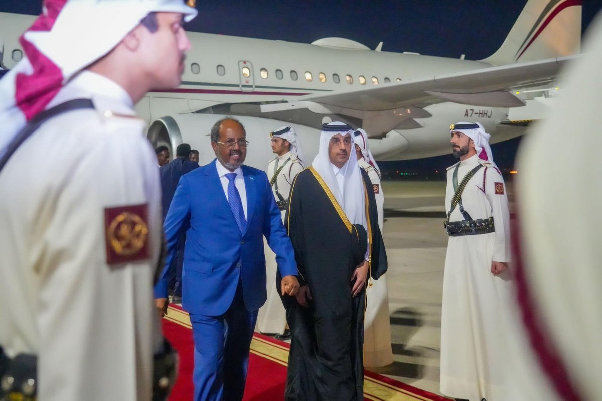 TheVillaSomalia's tweet photo. President @HassanSMohamud arrives in Doha, Qatar, where he joins other Heads of State, policymakers and global experts for the 23rd Doha Forum. https://t.co/BAa8JL6qnR