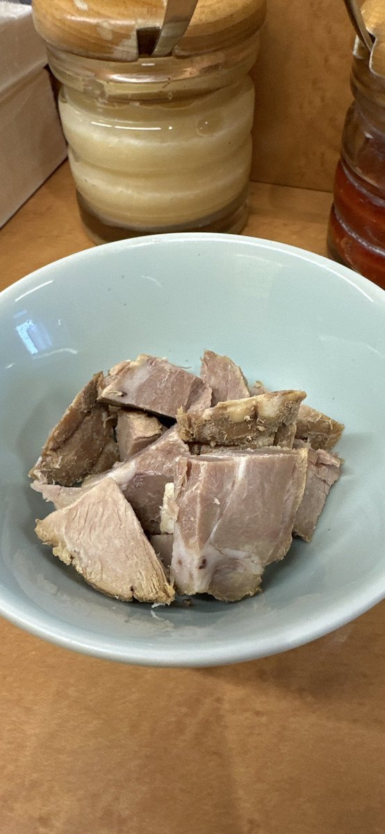 achikoru's tweet image. 新百合ヶ丘
町田家

町田本店は2年前くらいの訪問からのこちらは初訪問🏃
鶏油の香りとまろやかさ、旨味があるスープが美味しかったです😊

ご馳走さまでした🙇