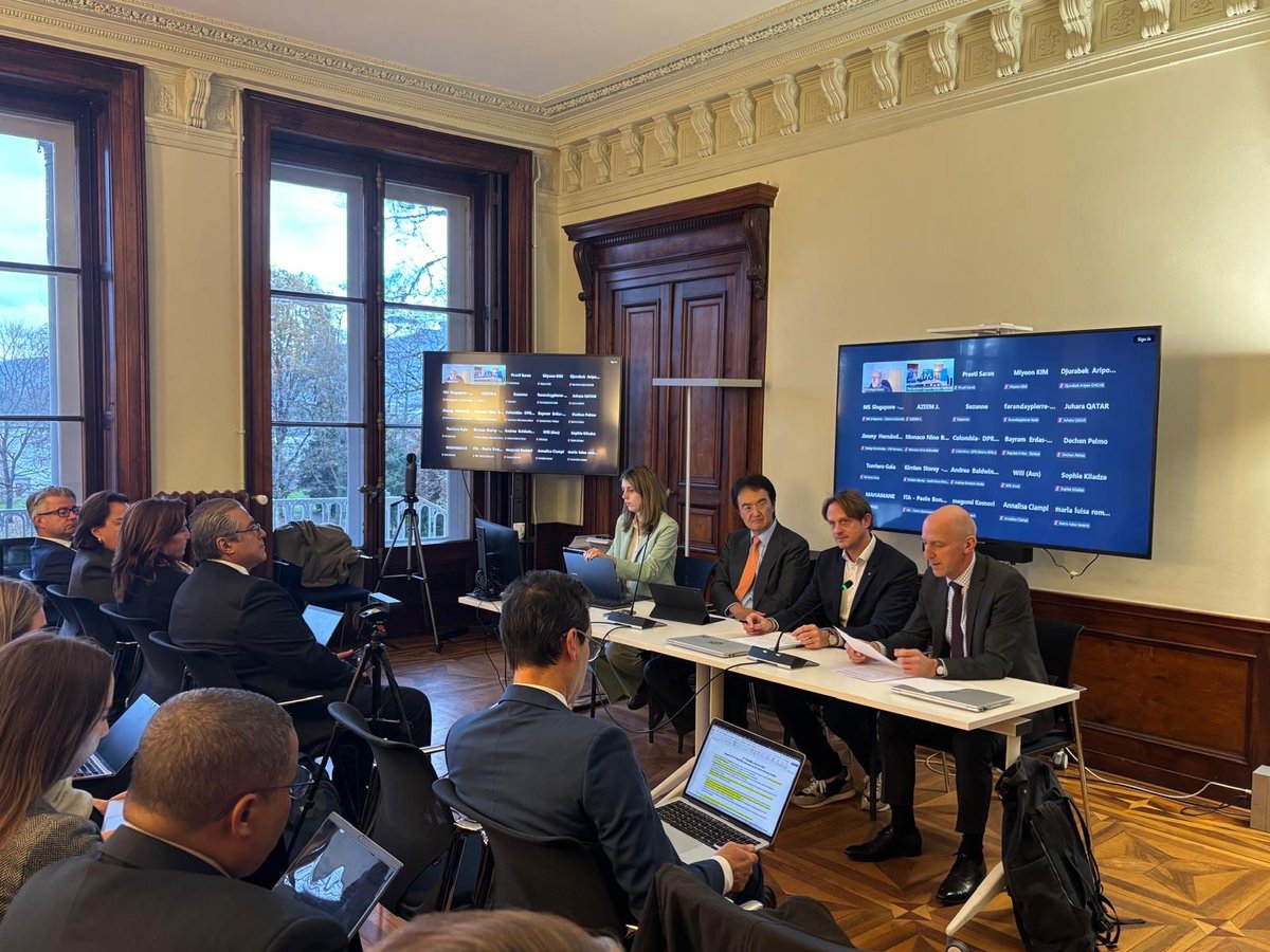 Botschafter Franz Xaver Perrez tweet media