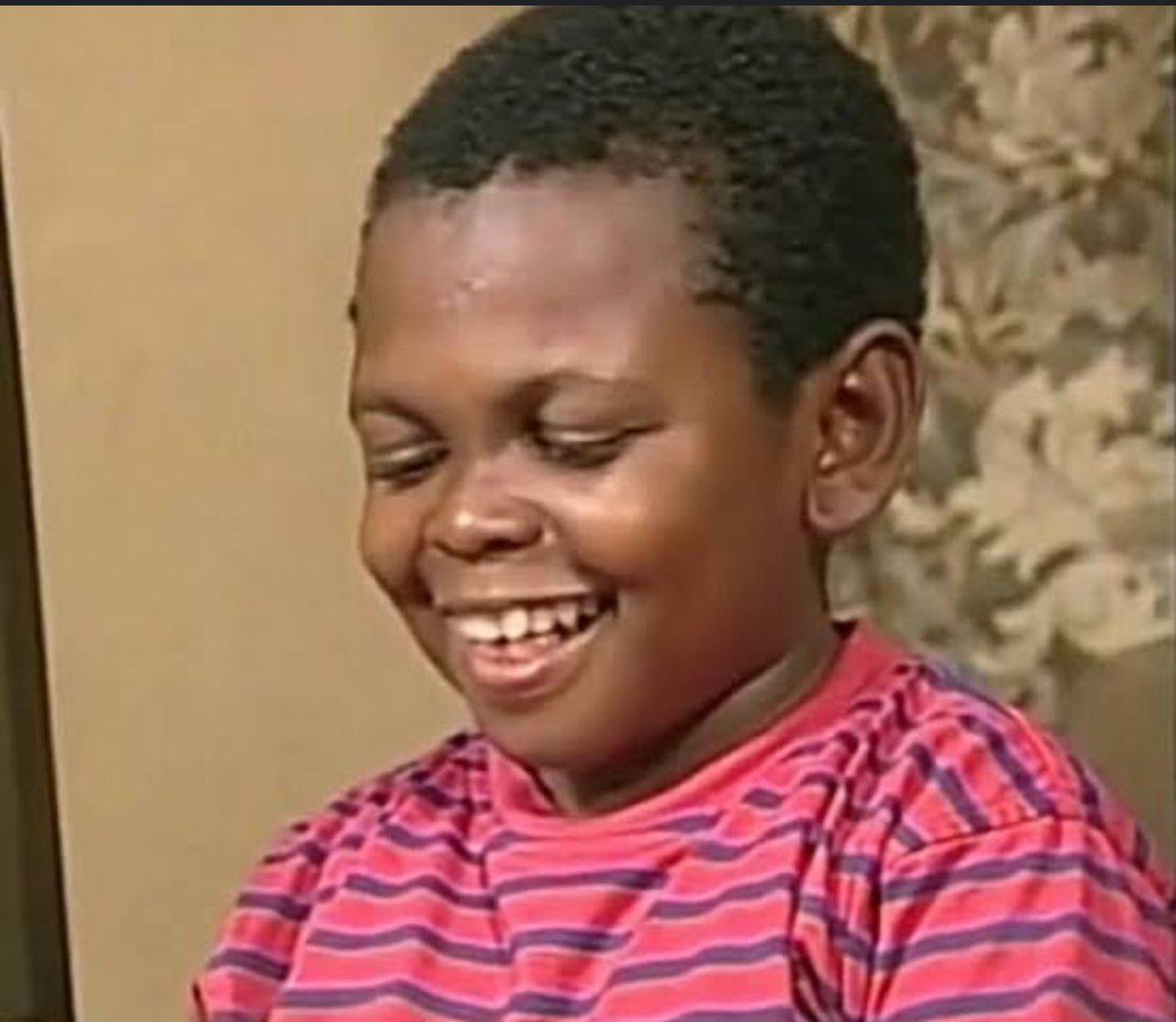 Bro Justrite bread and ewa agoyin>>>>

Jehovah 😩