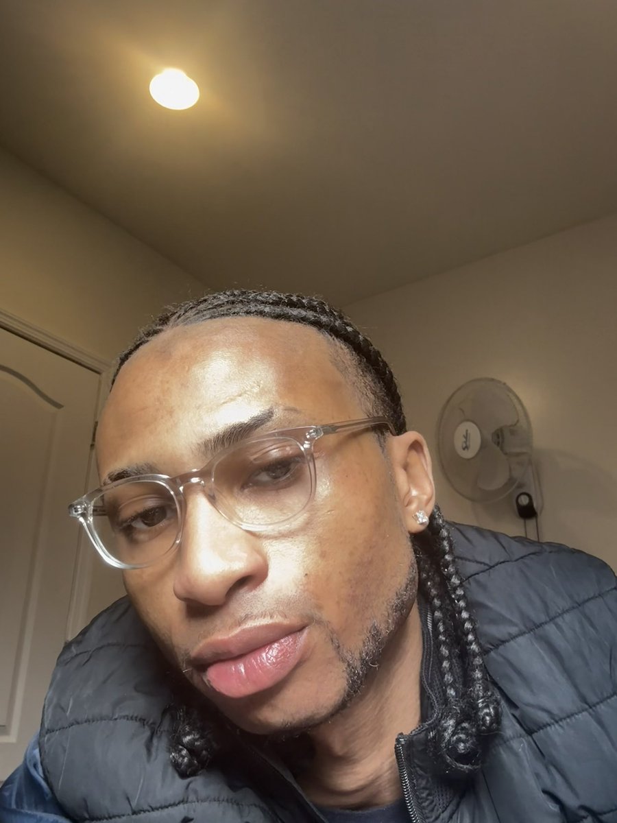 CartiertheHeir's tweet photo. 4 eyez https://t.co/6uAwBtQzXd