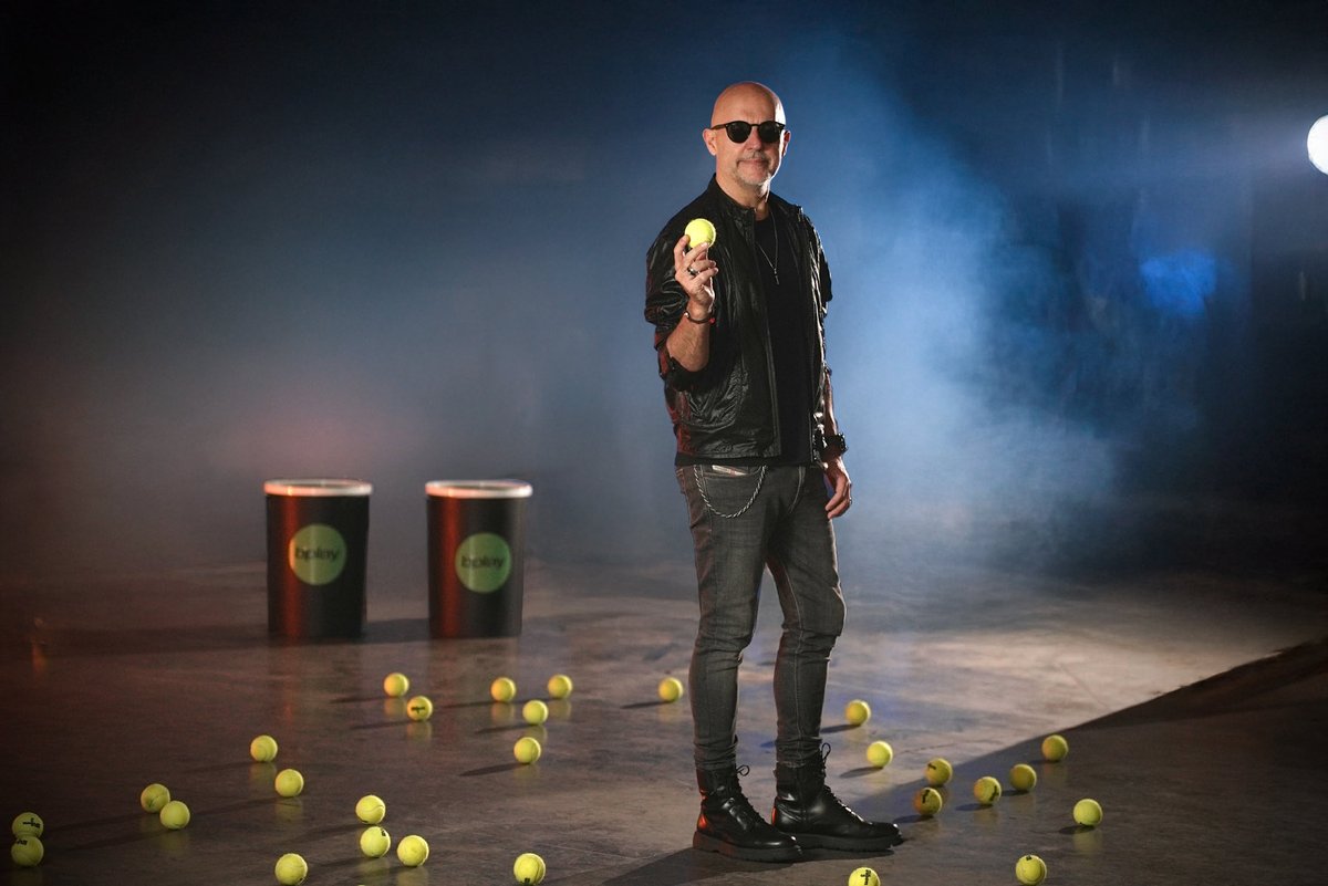 peladolopezok's tweet photo. Estamos muy felices!!
Vamos por la tercera temporada de #juegochino 
Por @telefe 😊🎾
Ya pasaron 50 invitados 
Vamos por 20 más en los próximos 20 capítulos que se estrenan el próximo viernes 12! https://t.co/N0qs7a0Awl