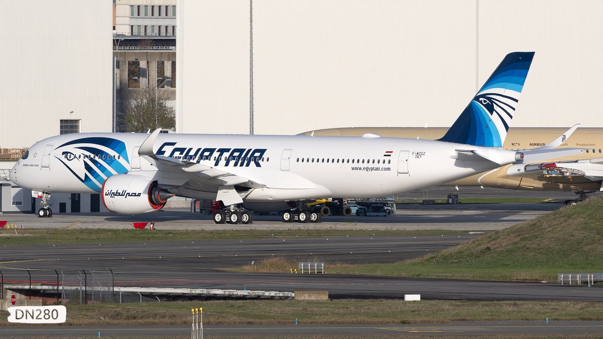 dn280's tweet photo. Egyptair A350-941 msn 767 F-WZGZ / SU-GGE

MSR/01 - Egyptair' first A350
05.12.2025 https://t.co/EB6MTMbIcB