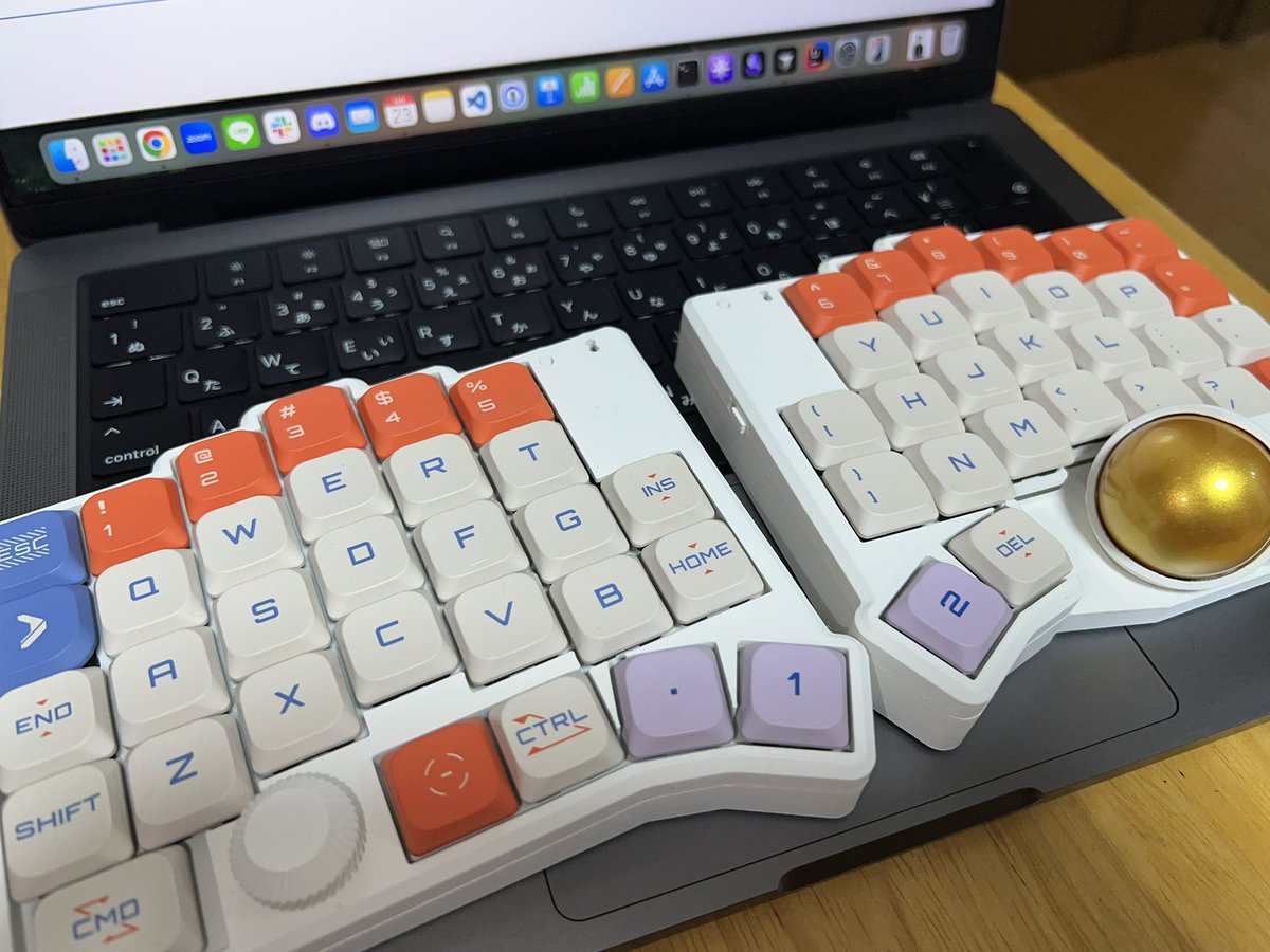 分割型キーボードZaruball 分割キーボードに興味が出て、zaruballを購入し3週間ほど使っています