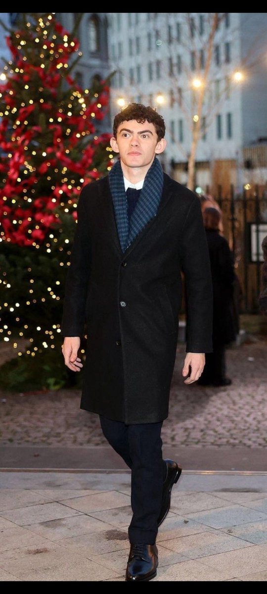 Joe.....♥️🎄♥️

#WestminsterAbbey #carolservice #joelocke