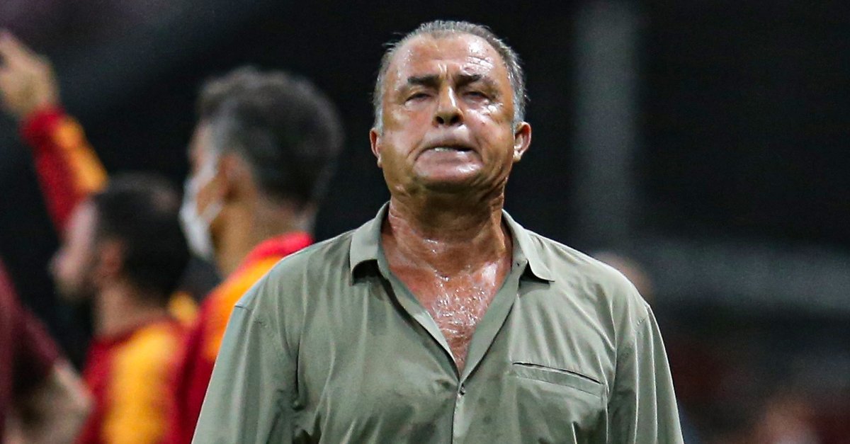 Metroda götü iki koltuğa zor sığan lavuk yanımıza denk gelince