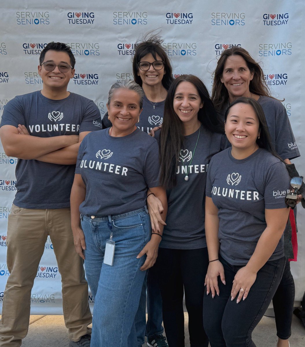 BlueShieldCA's tweet image. Today is International Volunteer Day—a global celebration of the power of volunteerism. This year, Blue Shield volunteers have rolled up their sleeves with more than 681 different causes, contributing over 48,600 volunteer hours. In recent weeks, our volunteers have helped at…