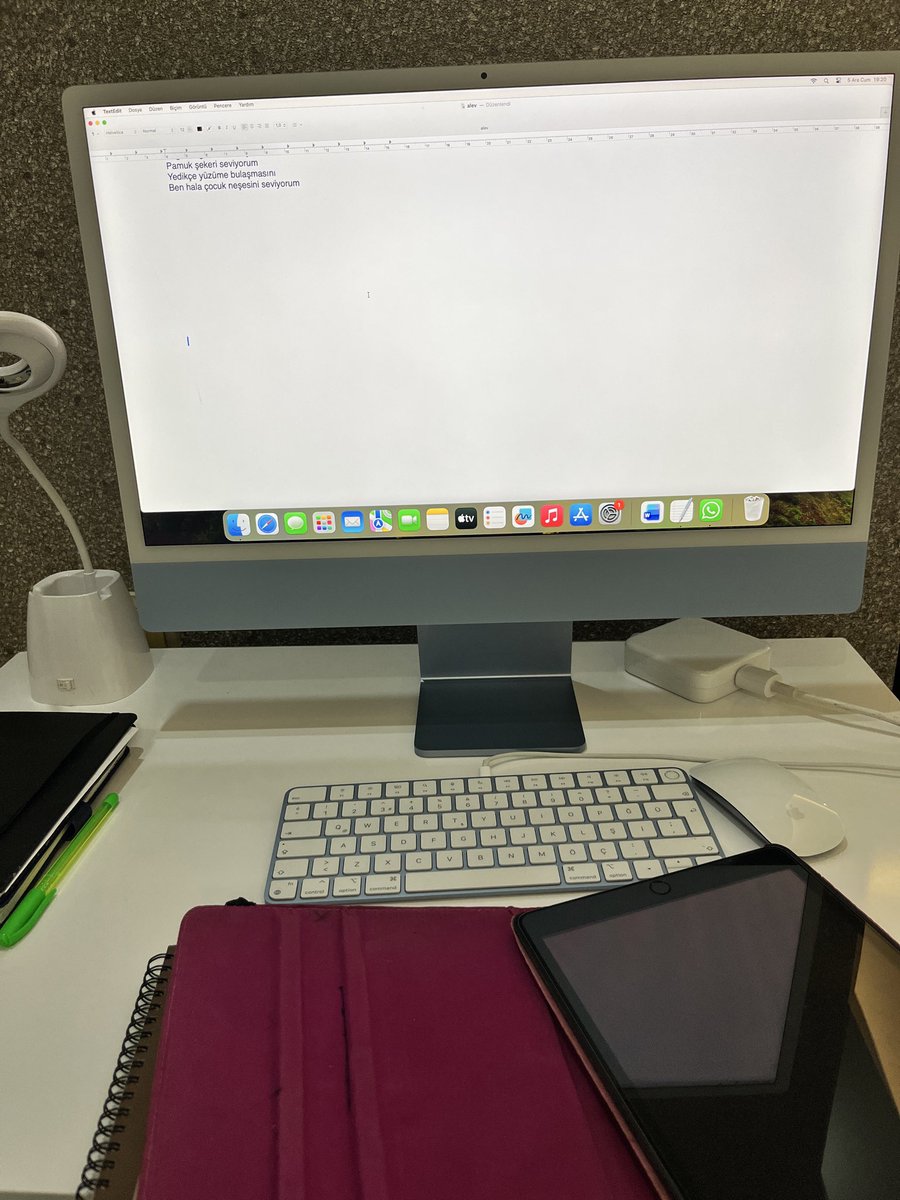 Yazmak bu dünyada bana iyi gelen tek şey:)