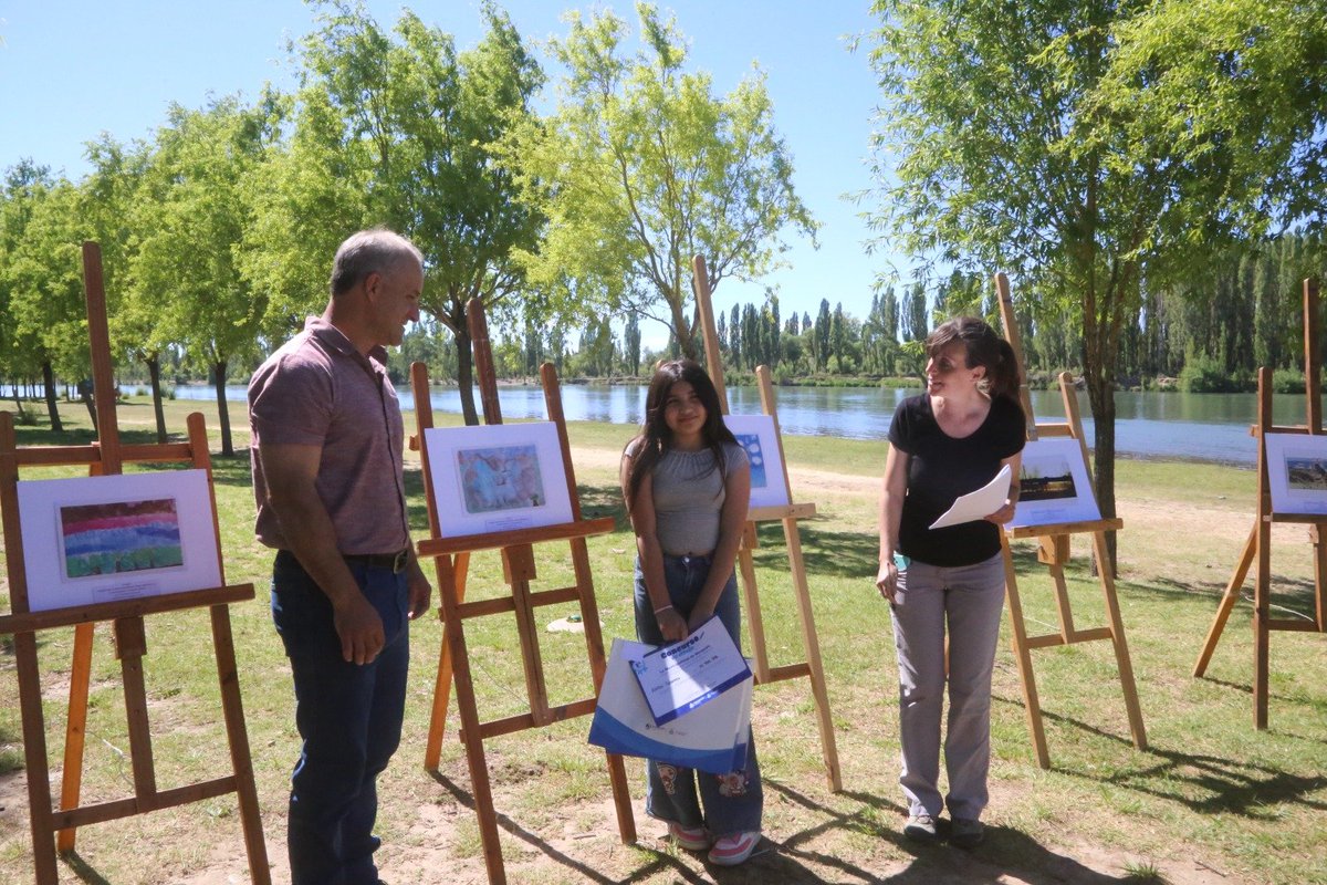 ¡Felicitaciones a todos! 🎉 Con éxito cerramos la 5ª edición del concurso "Descubriendo las Áreas Protegidas de Mi Ciudad"
Agradecemos a todos los niños y adultos que participaron con sus dibujos y fotografías, ayudando a difundir y revalorizar la riqueza natural de Neuquén. 👏