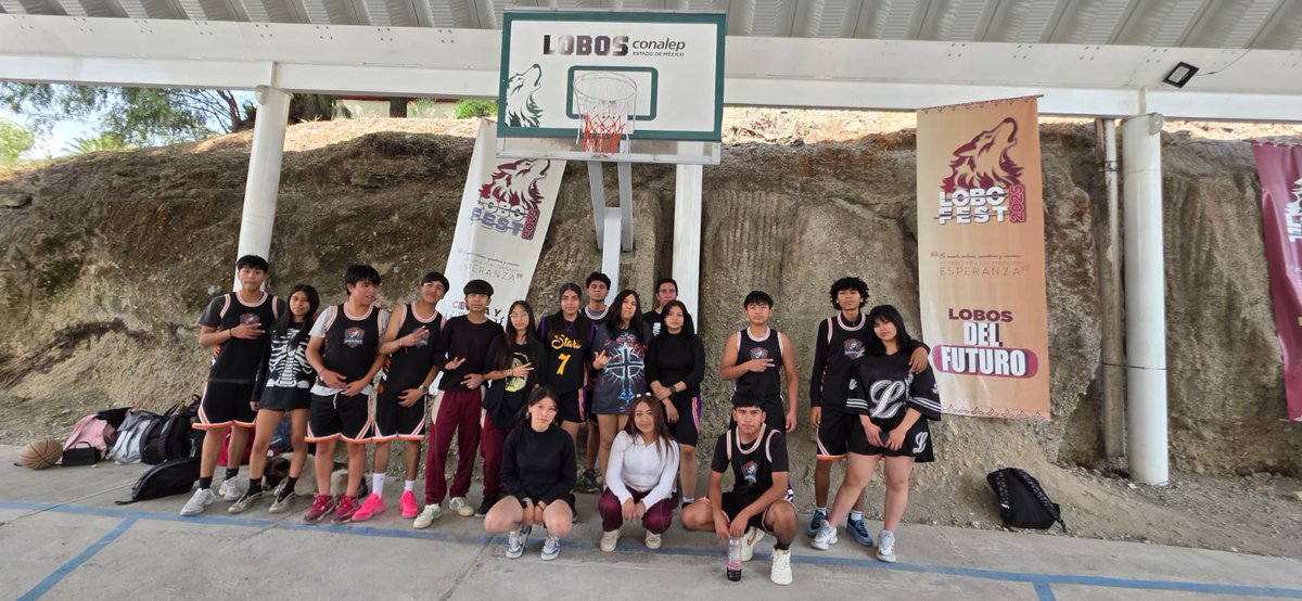 ConalepNauc2's tweet photo. En nuestro Programa de Bienestar impulsamos actividades disciplinares y deportivas en los estudiantes que fortalecen el aprendizaje, el trabajo en equipo y el desarrollo integral. @Margarita Rocío Serrano Barrios
#ApasionadamenteCONALEP #OrgullosamenteCONALEP #ElPoderDeServir https://t.co/6WEzwRNE9y