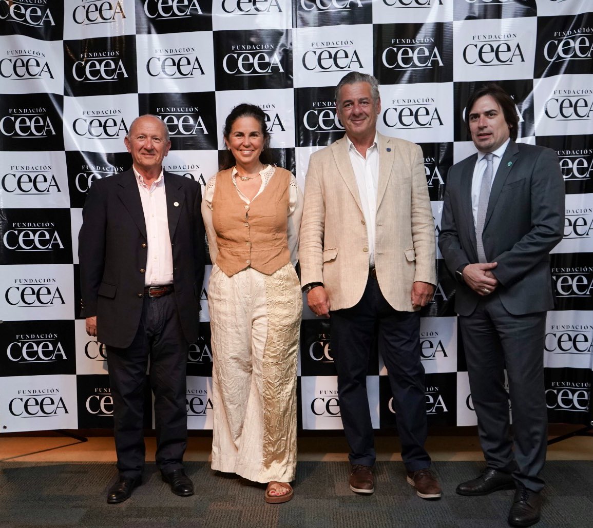 El Presidente <a href="/lucasmagnano/">Lucas Magnano</a> participó en Córdoba del Brindis de Fin  de Año de la Fundación C.E.E A. junto con la Mesa de Enlace. 🤝🏻

✅ Dicho evento contó con la presencia de la Vicegobernadora <a href="/myriprunotto/">Myrian Prunotto</a>, el Ministro de Economía y Gestión Pública @GcAcost, legisladores y