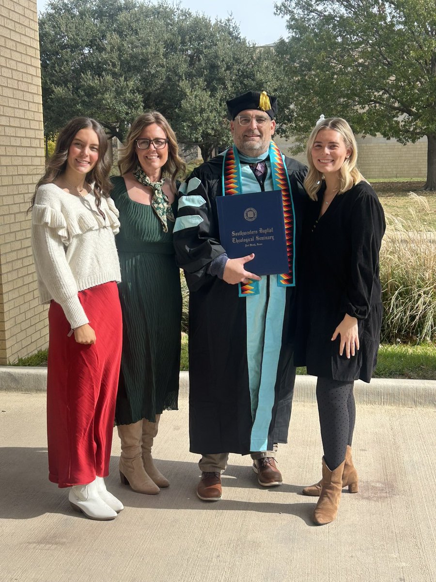 wormjohnson's tweet image. It’s official! #drworm