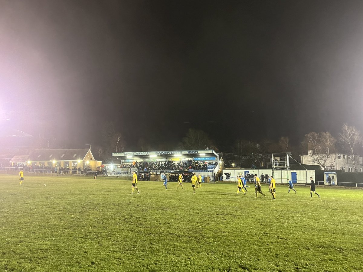 HallamFC1860's tweet image. 75’ - GOAAAALLL!!!

Hallam get their deserved equaliser!

Staniland bursts through before squaring for Litchfield who slots home! 

1-1 

#HallamFC