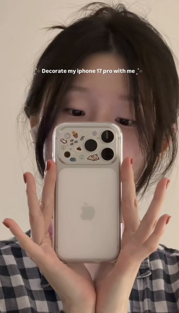 TheAppleDesign's tweet photo. One of the most underrated advantage of owning an Apple product is the insane amount of accessories available.. other brands are not even close to close https://t.co/kUydRZ3I0n