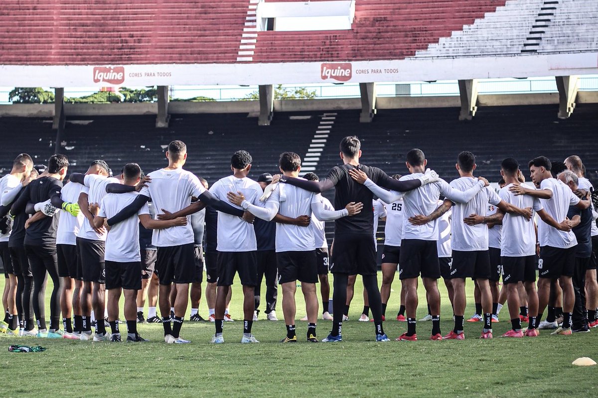 SantaCruzFC's tweet image. Sextou com trabalho no Arruda! 🐍

O elenco coral encarou mais um dia de pré-temporada com treino em dois períodos, ajustando detalhes físicos, técnicos e táticos. ⚽️