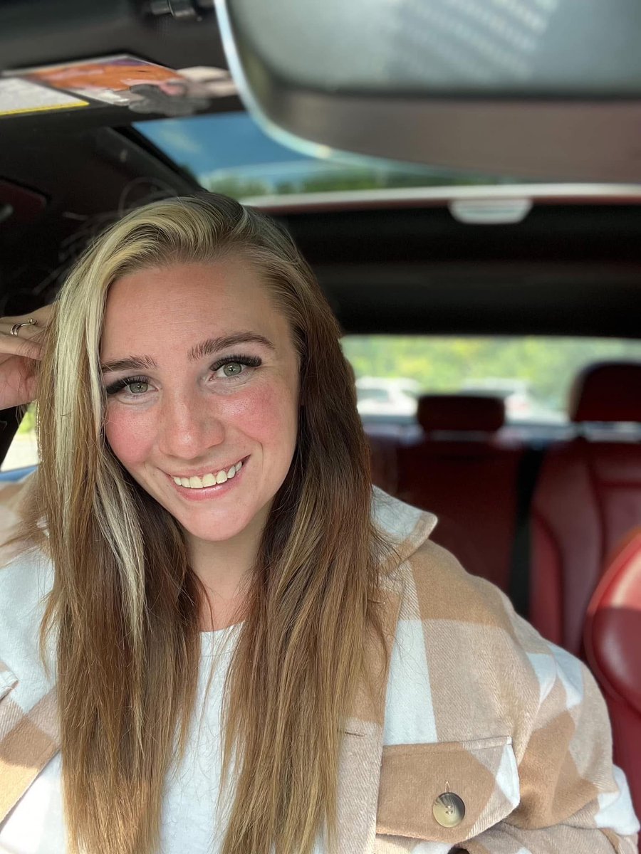 amymitchellii's tweet image. Outside today preparing for Christmas 🎄❤️🧑‍🎄