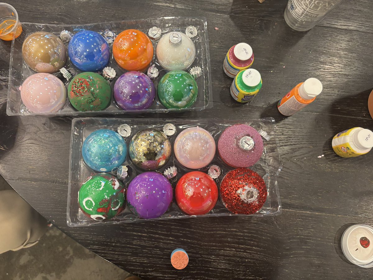 PinnacleLatham's tweet photo. Had the best time making DIY ornaments today! Such a cute and fun memory. ❤️🎄 https://t.co/7Tgv348qCq