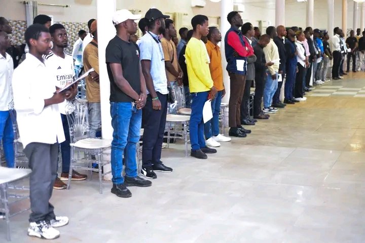 MADIKASYMP34879's tweet photo. Présent à la conférence-débat du MRC Haut-Katanga sur : La jeunesse face aux défis politico-administratifs actuels.
Sous la conduite de M. @MarleyVuvu , un échange constructif qui renforce notre engagement.

La jeunesse doit agir. Le Congo nous appelle. 
#JeunesseEngagée #MRC https://t.co/mTyFQXSfeb