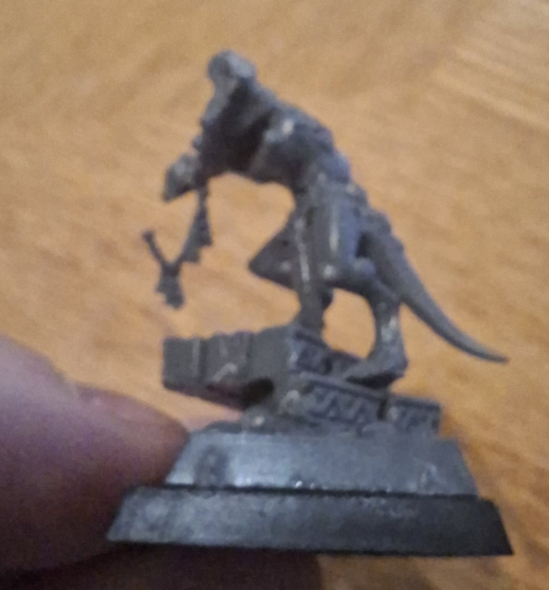 Dennett86's tweet image. Anyone put together a skink starseer recently and had issues with joining the head and neck to the body? Tried putting one together and it just wouldn't fit neatly at all!! #Nerdlings #WarhammerCommunity