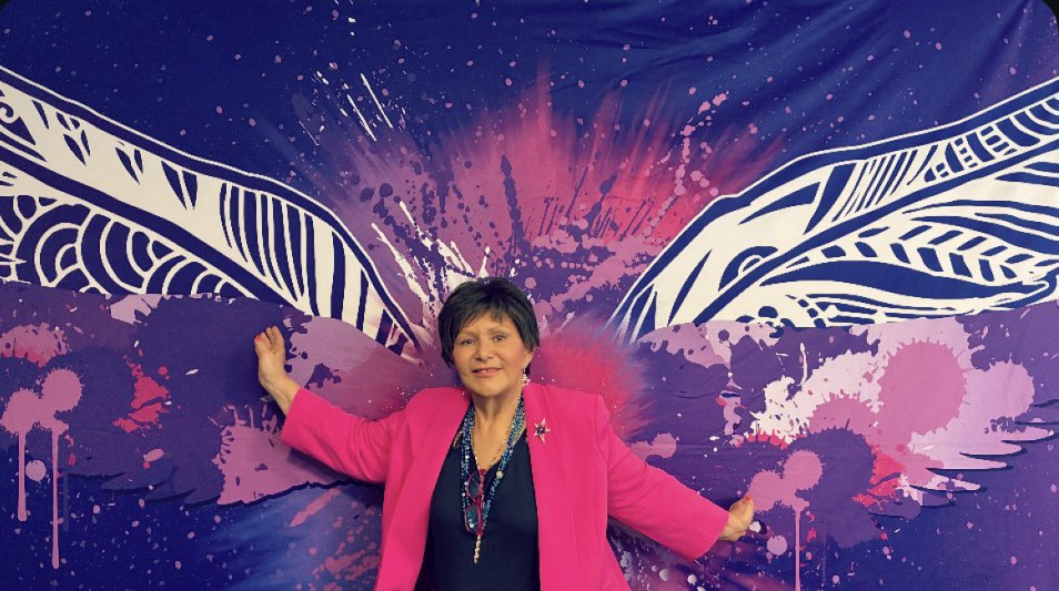 This week I adapted &amp; sang ‘I believe’ by R.Kelly, 1996 (google.com/gasearch?q=i%2…) to the UQ Indigenous graduates as a gift. I have the privilege of witnessing incredible people start their studies, develop, succeed, graduate &amp; become alumni. I know they can fly!  #Classof2025