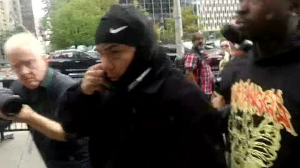 Sentencian a 3 meses de prisión al cantante <a href="/6ix9ine/">6ix9ine</a> y pasará después 1 año de libertad supervisada. Los detalles hoy, en <a href="/PrimerImpacto/">Primer Impacto</a> <a href="/Univision/">Univision</a>