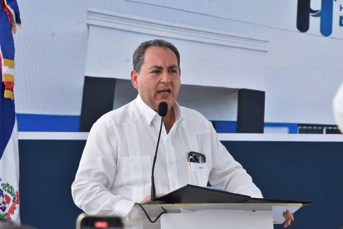Un honor participar en la inauguración del Hospital Municipal Felipe J. Achecar, en Pimentel, provincia Duarte, junto al director del @snsrdo, <a href="/drmariolama/">Dr. Mario Lama</a>.

Seguimos apostando al bienestar, la salud y el desarrollo de nuestra provincia Duarte.

¡Avanzamos! 🙌🏽🏥