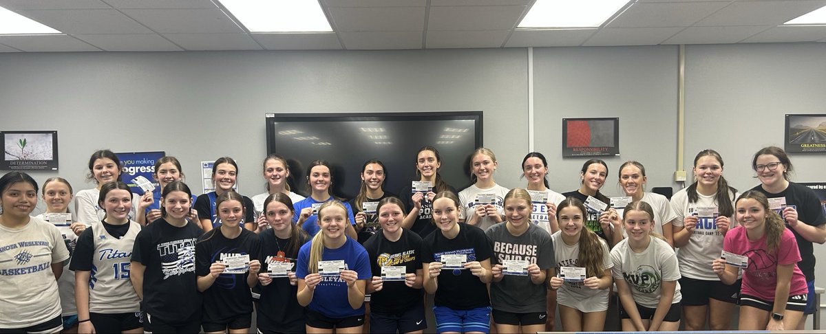 Lady Titans tweet media
