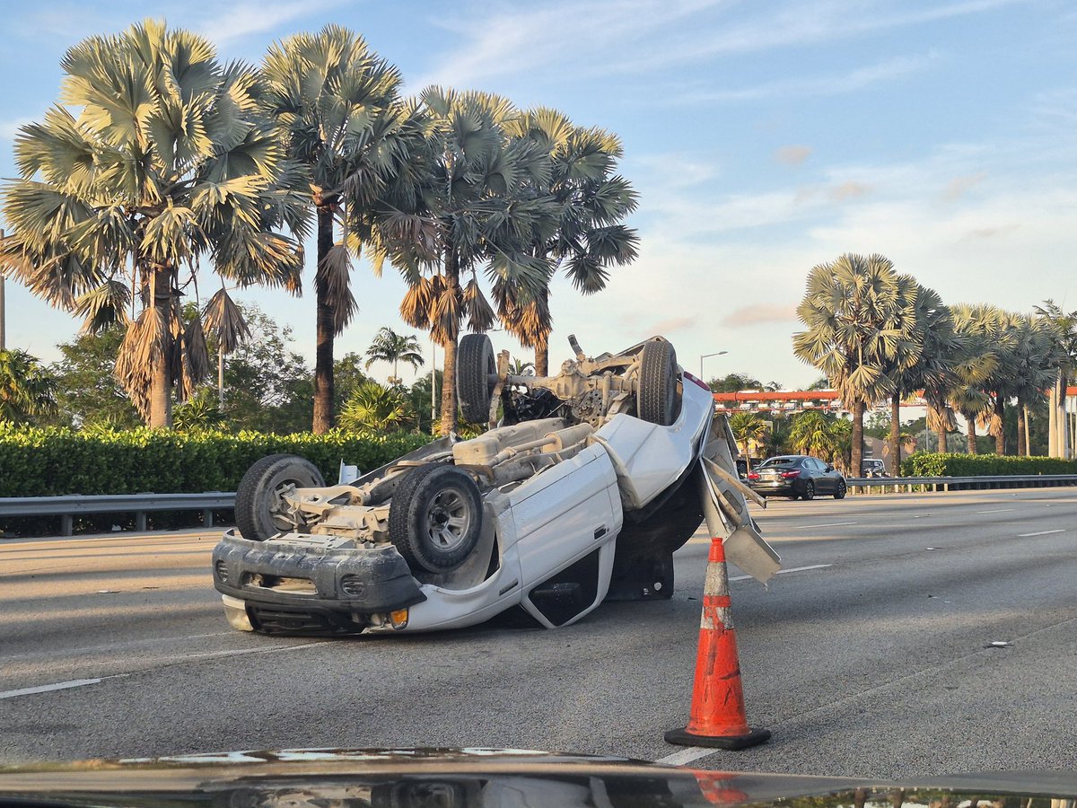 Just another day in South Florida traffic. 4 car crash on the Don Shula Expwy, 4 lanes closed.

#miami <a href="/nbc6/">NBC 6 South Florida</a>