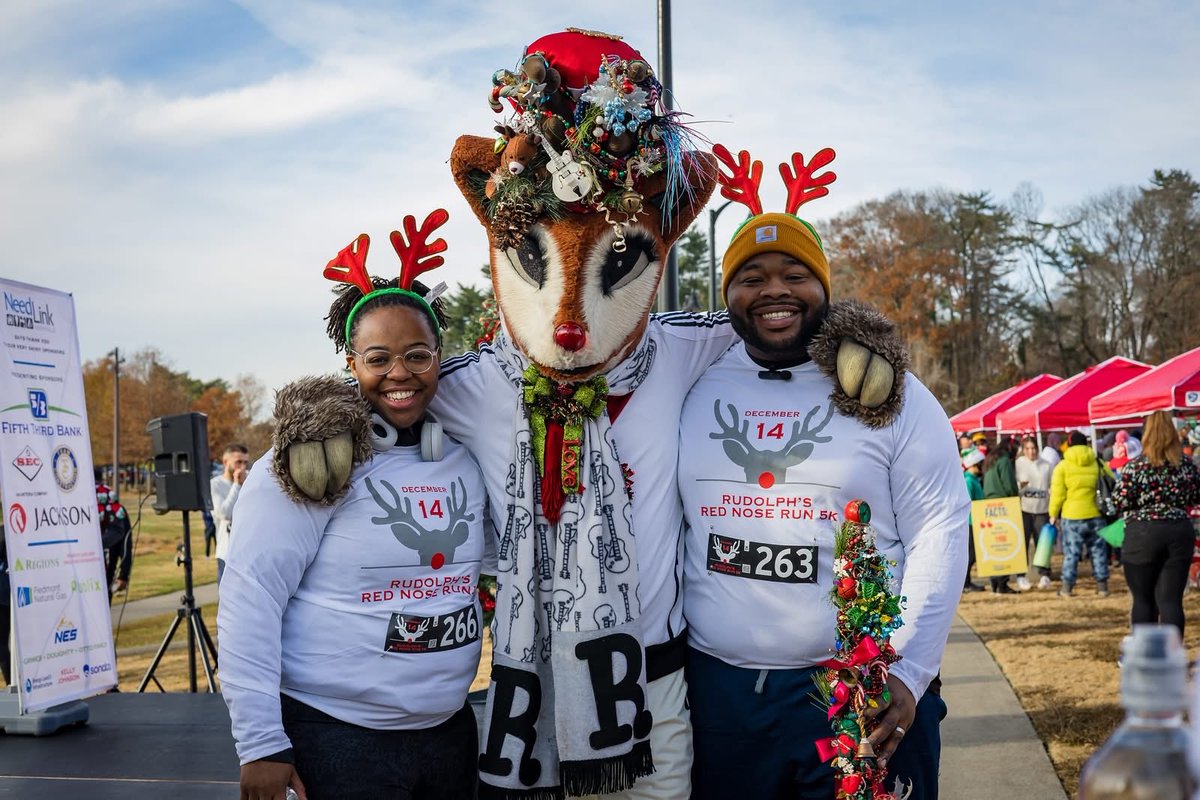 NeedLink1912's tweet photo. ❄️Rudolph’s Red Nose Run 5K is TOMORROW! Bring the whole family over to Shelby Park &amp; enjoy inflatable slides, face painting, and grab your photo with Music City Rudolph! Festive costumes, dogs, and strollers are welcome!❄️

🔗Register here: https://t.co/pQ0OekIhah https://t.co/ruxDZJLb72