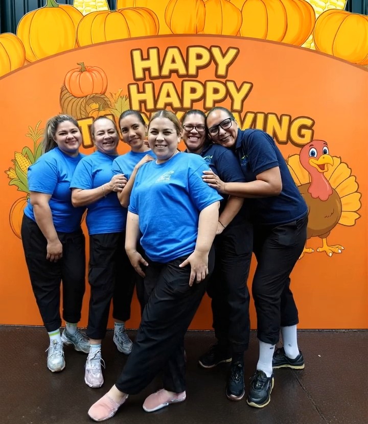 LifeatTCA's tweet image. 🦃 Celebrating Thanksgiving with the Austin Team! 🧡💚
Last week, The Cleaning Authority - Austin came together to celebrate Thanksgiving as an amazing team!
Wishing everyone a joyful holiday season filled with gratitude and cheer. 🍁✨
#LifeAtTCA #ThanksgivingCelebration