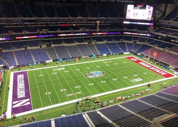 betesbledsoe's tweet photo. @B1Gfootball @IndianaFootball @LucasOilStadium Comparison back in the heyday https://t.co/d2gZQj3y8Y